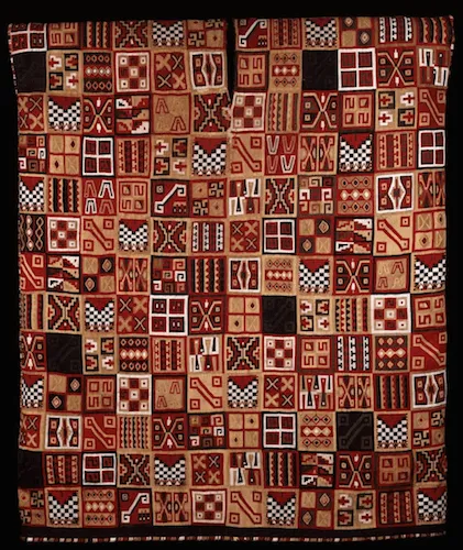 All-T’oqapu Tunic, Inka, 1450–1540, camelid fiber and cotton, 90.2 x 77.15 cm (Dumbarton Oaks, Washington D.C.)