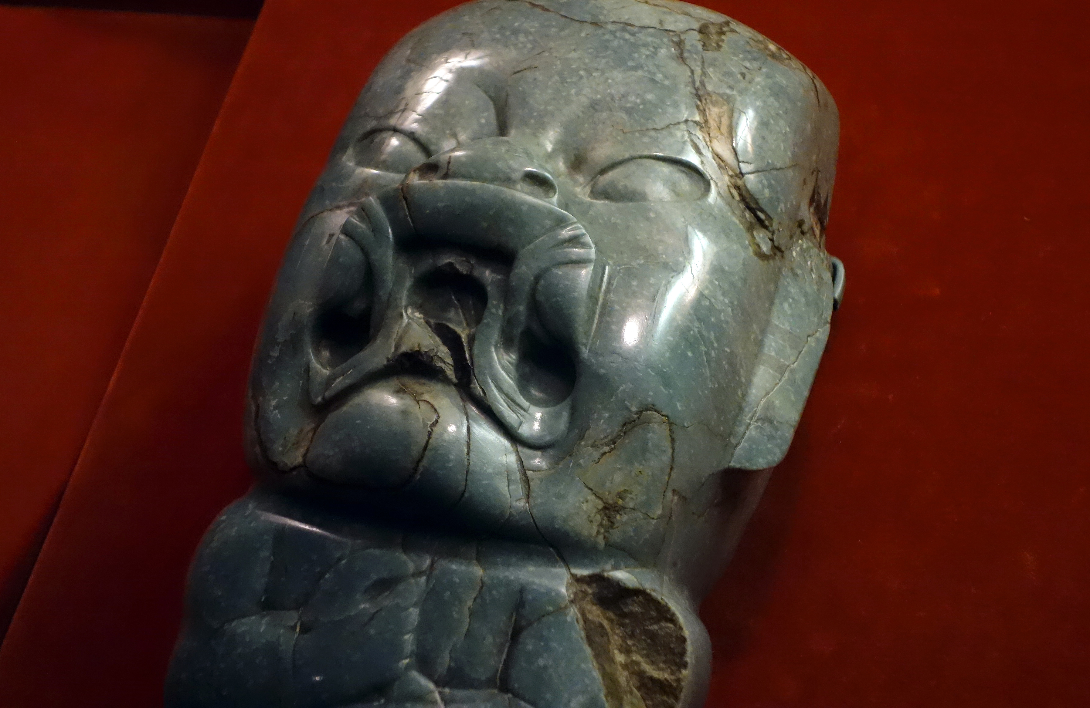 Smarthistory – Kunz Axe (Olmec)