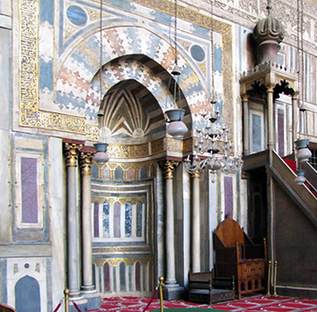 Mihrab & minbar, Mosque of Sultan Hassan, Cairo, 1356-63 (photo: Dave Berkowitz, CC BY 2.0)