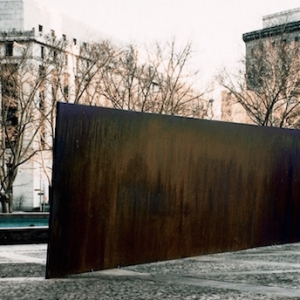 Richard Serra, Tilted Arc, Federal Plaza, New York, NY, installed 1981, destroyed 1989 (photo: U.S. General Services Administration publication)