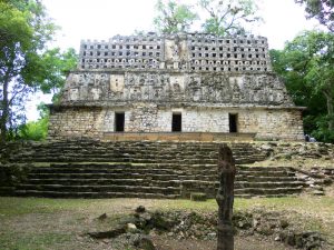 Structure 33, Yaxchilán (Maya) (photo: cezzie901, CC BY 2.0)