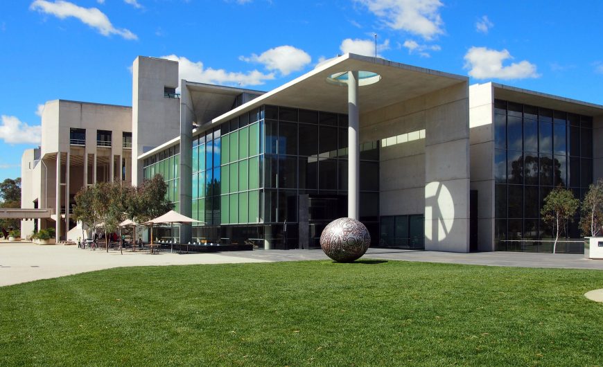 Australian National Gallery, Canberra (photo: Nick-D, CC BY-SA 3.0)