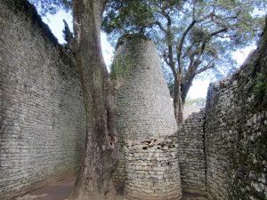 Conical Tower, Great Zimbabwe (photo: Mandy, CC BY 2.0)