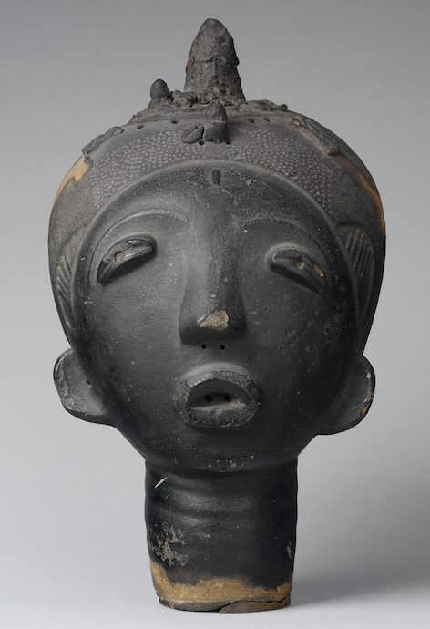 Memorial Head (Ntiri), 17th century (?), Ghana, Adanse traditional area, Fomena, Akan people, 31.3 x 19 x 14.5 cm (The Metropolitan Museum of Art)