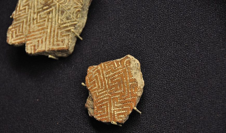 Lapita ware fragments, Watom Island, Bismark Archipelago, photo: Merryjack CC BY-NC-SA 2.0