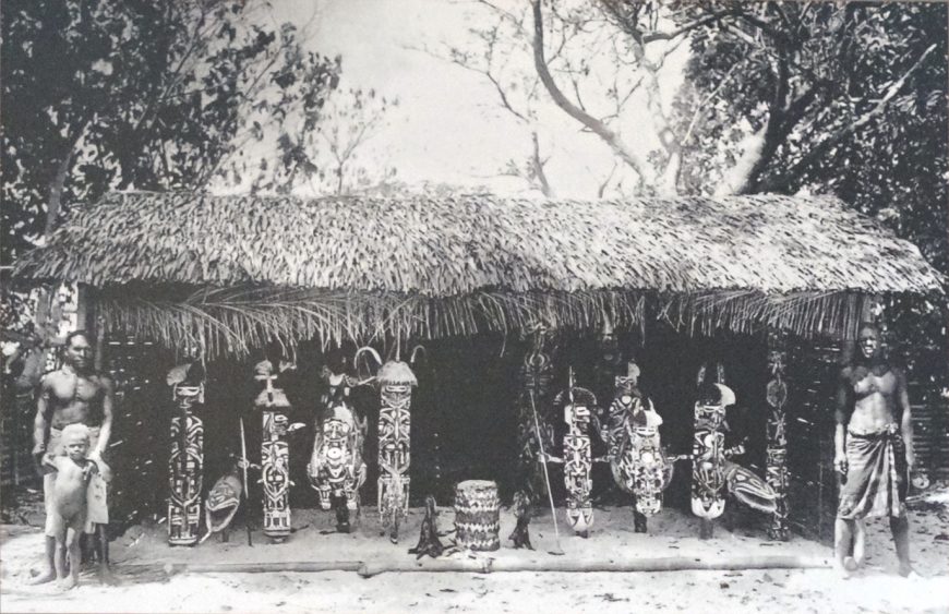 Group of malagan carvings displayed during a mortuary ceremony, Medina, Northern New Ireland, 1930 (photo: Felix Speiser)