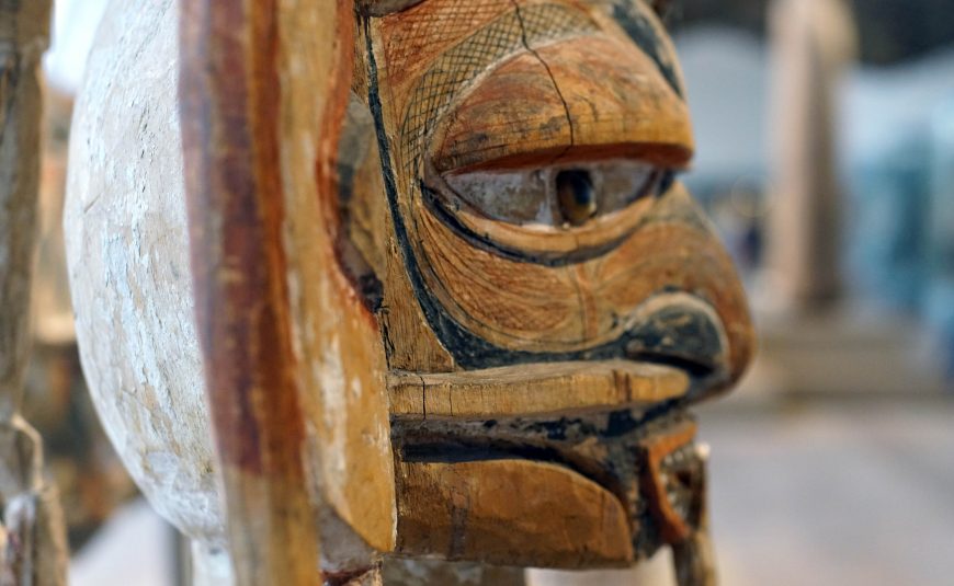 Profile (detail), Funerary Carving (Malagan), late 19th–early 20th century, Northern New Ireland, Papua New Guinea, wood, paint, shell, resin, 132.7 x 34.9 x 33.7 cm (The Metropolitan Museum of Art)