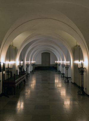Undercroft of The Banqueting House, Whitehall Palace as it appears today (photo: v1ctory_1s_m1ne, CC BY-NC 2.0)