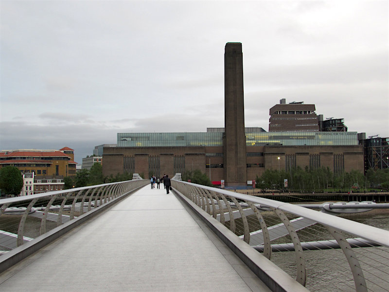 Tate Modern from the Millennium Bridge, photo: Michael Day (CC BY-NC 2.0)