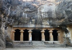 Cave 1, Elephanta Caves, Mumbai, India, 5th-8th century C.E. (photo: Hiroki Ogawa, CC BY 3.0)