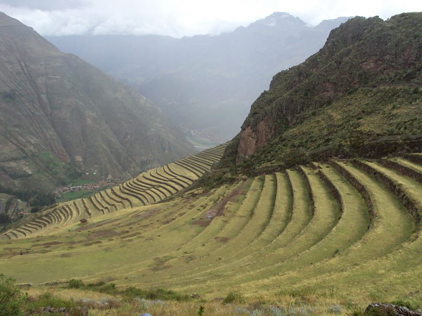 Terraced hillsides at the Inka ruins of Písac, Peru