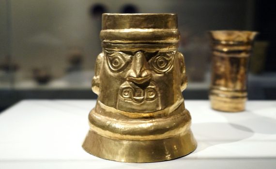 Inverse-Face Beaker, 10th-11th century, Sicán (Lambayeque), Peru, gold, 20 x 18.1 cm (The Metropolitan Museum of Art)