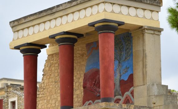 Conservation vs. restoration: the Palace at Knossos (Crete)