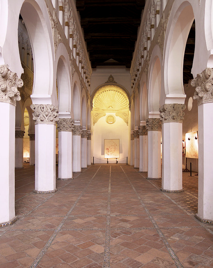 Ibn Shoshan Synagogue (now Santa María la Blanca), first built 1180, Toledo, Spain (photo: José Luis Filpo Cabana, CC BY-SA 3.0)