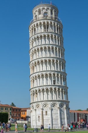 Campanile (bell tower), Piazza dei Miracoli, Pisa, begun 1173 (photo: Nikolai Karaneschev, CC BY 3.0)