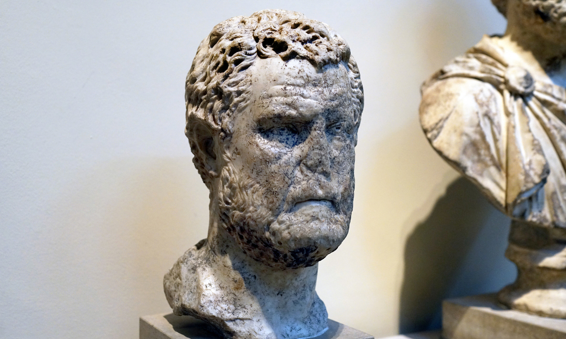Two marble portrait busts, 2nd century C.E., found during an excavation in 1949, Lullingstone Roman Villa, Kent (British Museum, on loan from Kent County Council).
