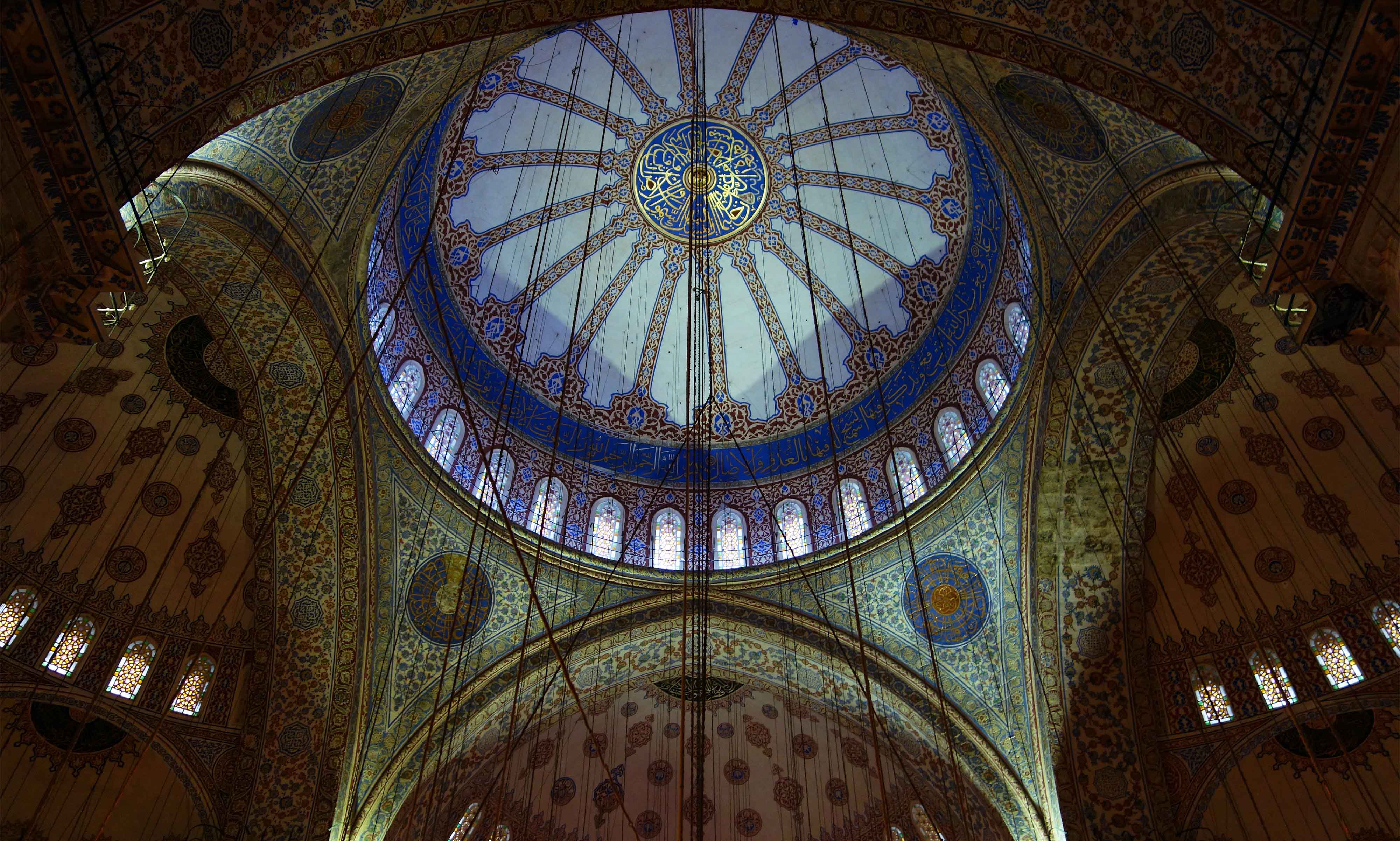 Sedefkâr Mehmed Ağa, Dome, Blue Mosque (Sultan Ahmed Mosque), completed 1617, Istanbul (photo: Steven Zucker, CC BY-NC-SA 2.0)