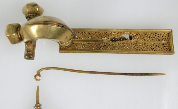 Crossbow brooch, c. 430, Metropolitan Museum