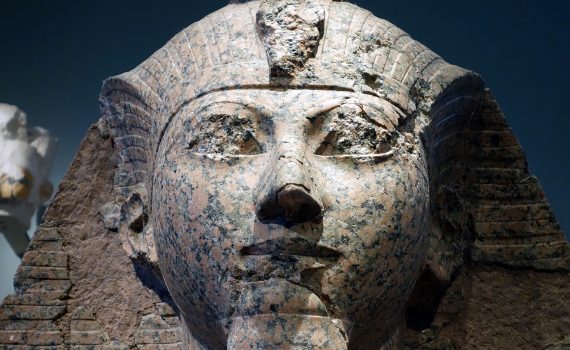 Mortuary Temple and Large Kneeling Statue of Hatshepsut