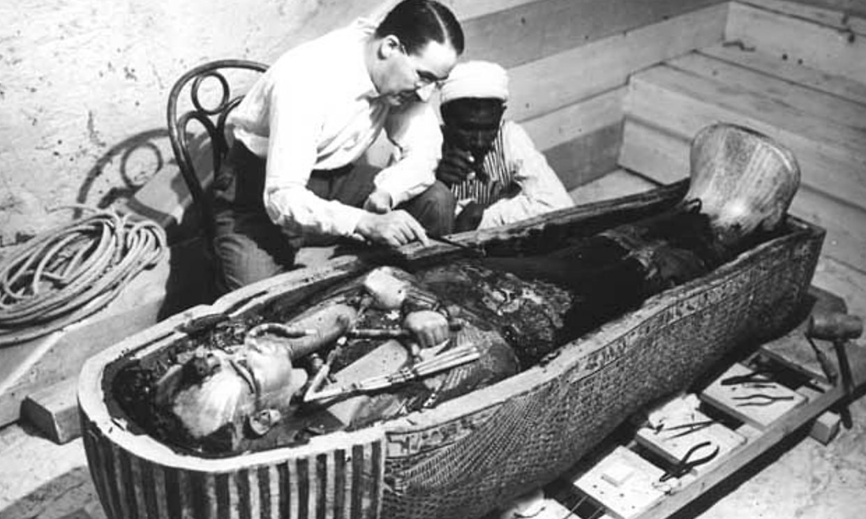 Smarthistory – Tutankhamun's tomb (innermost coffin and death mask)