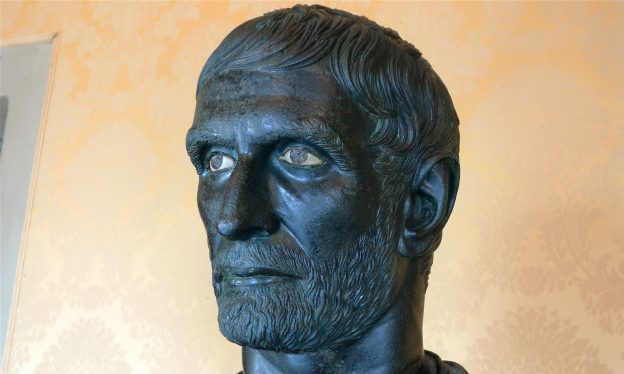 Capitoline Brutus, 4th-3rd century B.C.E. bronze, 69 cm (Capitoline Museums, Rome)