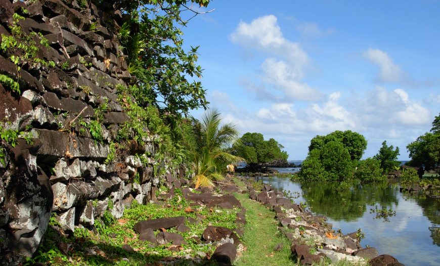 The ruins of Nan Madol, 13th-17th century C.E., Pohnpei, The Federated States of Micronesia (photo: smwd0030, CC BY 2.0)