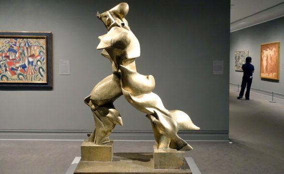 Umberto Boccioni, Unique Forms of Continuity in Space, 1913 (cast 1931), bronze, 111.2 x 88.5 x 40 cm (The Museum of Modern Art, New York)
