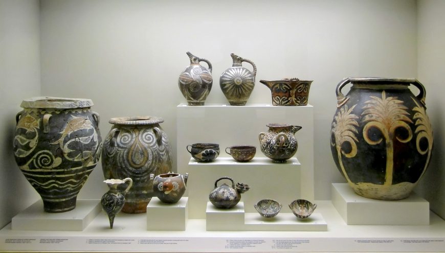 Kamares wares in the Archaeological Museum of Heraklion (photo: Bernard Gagnon, CC BY-SA 3.0)