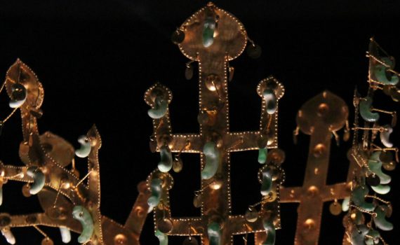 Gold and jade crown, Silla Kingdom