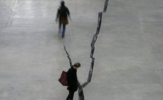 Doris Salcedo, Shibboleth, 2007-08, installation, Tate Modern © Doris Salcedo (photo: henning thomsen, CC BY-NC-ND 2.0)