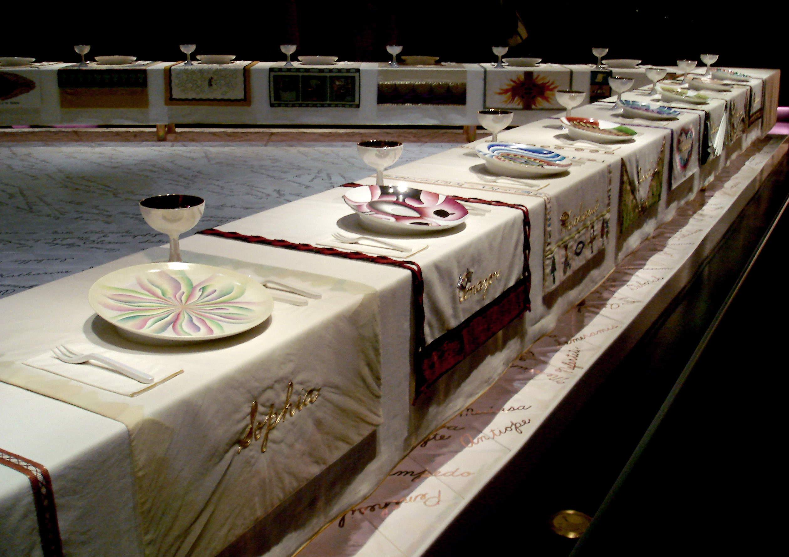 Chicago Dinner Party / Ivy Secrets Of The Brooklyn Museum Judy Chicago ...