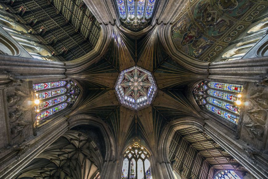 Octagon and lantern tower, Ely Cathedral (photo: TaleynaFletcher, CC BY-SA 4.0)