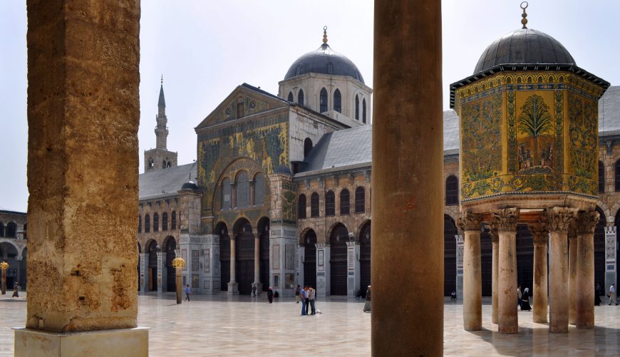 View of the Courtyard of the Great Mosque of Damascus, photo: Eric Shin, CC BY-NC 2.0