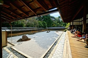 Rock garden, Ryōanji, Kyoto, Japan (photo: Mr Hicks46, CC BY-SA 2.0)