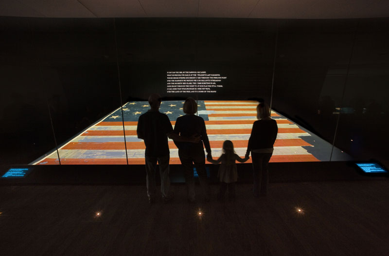  Original "Star-Spangled Banner” seen by Francis Scott Key. (photo: Smithsonian National Museum of American History, CC BY-NC-SA 2.0).