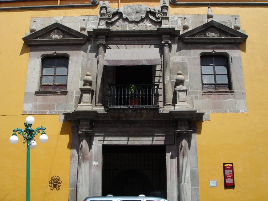 Façade of the Casa del Dean, 16th century, Puebla, Mexico