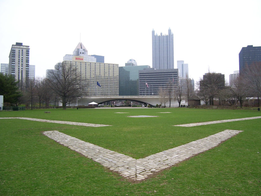 Bricks mark the outline of the former Fort Duquesne, Point State Park, Pittsburgh (photo: Kevin Myers, CC BY-SA 3.0)