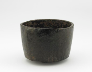 Attributed to Hon'ami Kōetsu 本阿弥光悦, Tea bowl named Mino-game (“long-tailed tortoise”), earthenware with black Raku glaze, 8.7 x 12.5 x 12.5 cm (Freer Gallery of Art)
