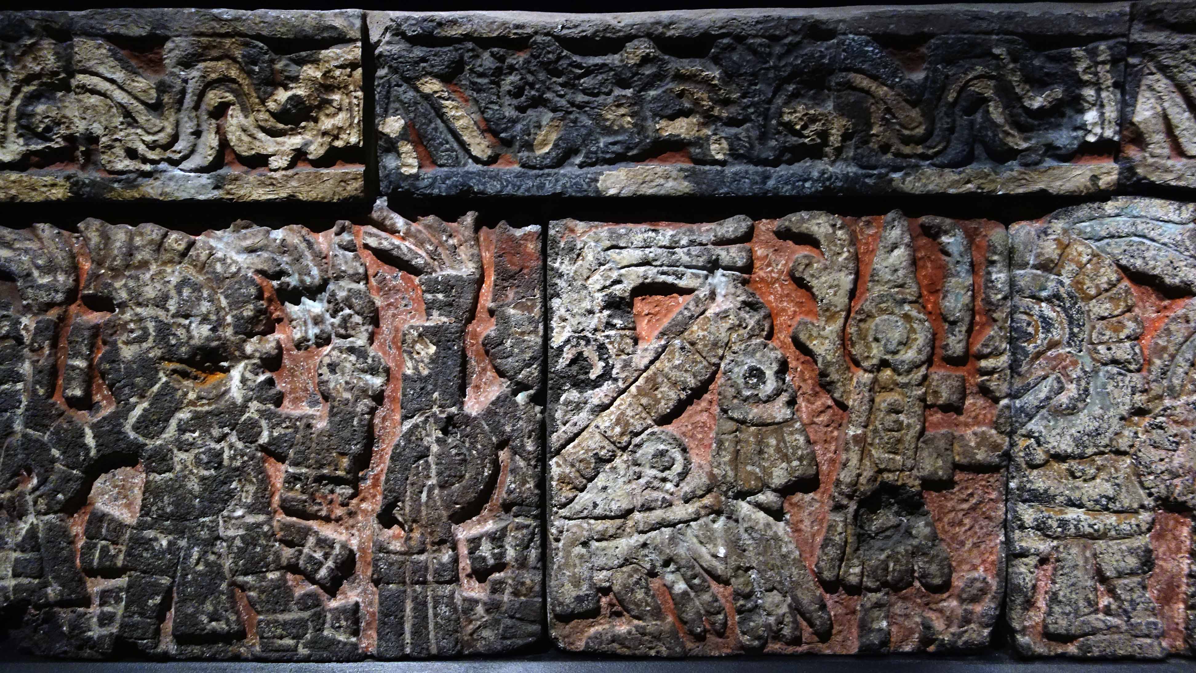 Bench in the House of the Eagles, c. 1400–1521 C.E., Tenochtitlan (today, Mexico City) (photo: Steven Zucker, CC BY-SA 4.0)