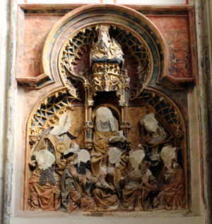 Altar retable of the Jan van Arkel chapel, Utrecht Cathedral (Domkerk). Found behind a false plaster wall during restoration activities in 1919. Dated 15th century, defaced during the Beeldenstorm (photo: Sailko, CC BY 3.0)