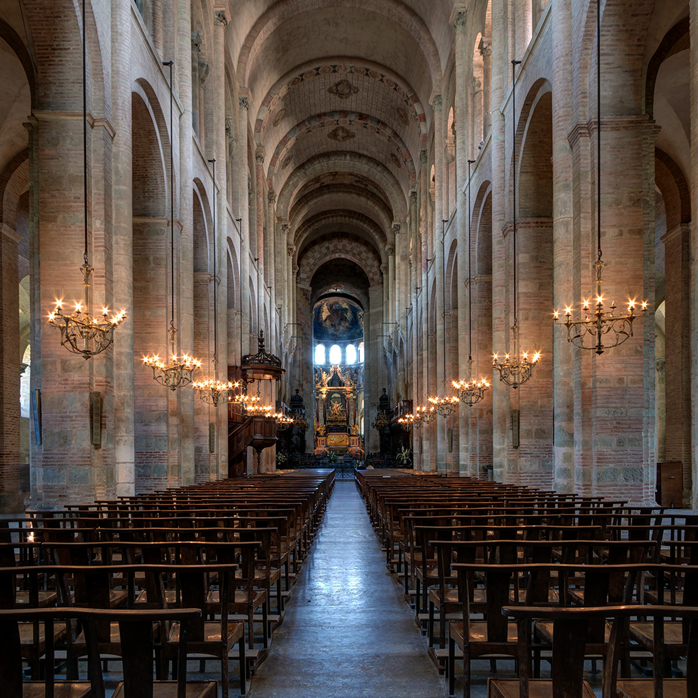 Basilica of Saint-Sernin, Toulouse, France, view of the nave toward the apse, c. 1080-1120 (photo: PierreSelim, CC BY 3.0)