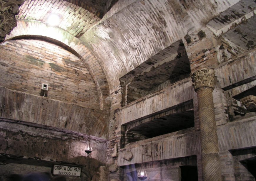 Crypt of the Popes, Catacombs of Callixtus, Rome, 3rd century (photo: Dnalor 01, CC BY-SA 3.0)