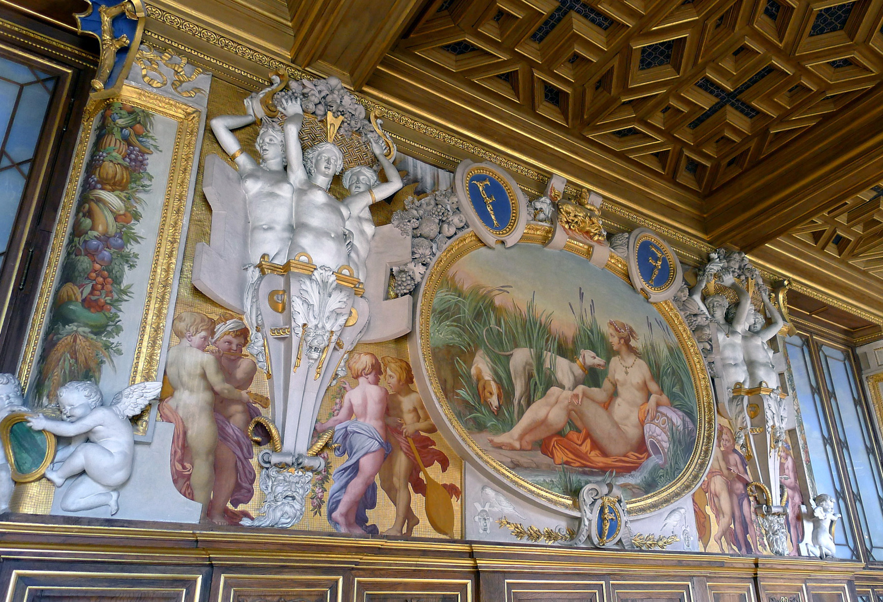 Workshop of Rosso Fiorentino, Gallery of Francis I, Château de Fontainebleau, 1528-1540 (photo:Corinne Moncelli, CC BY-NC-ND 2.0)