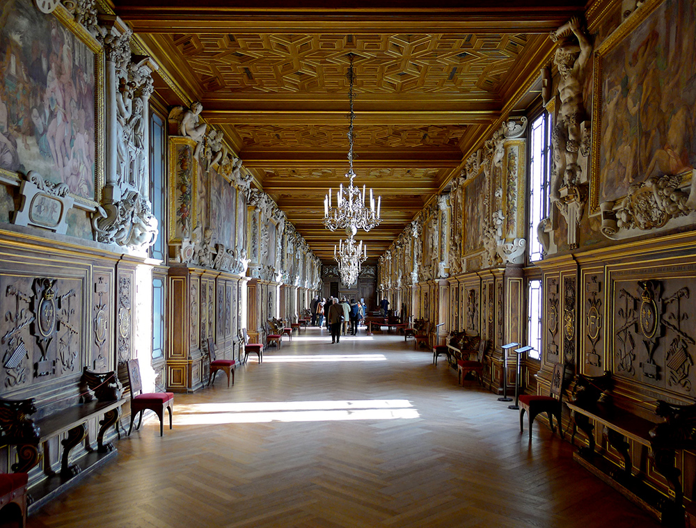 Gallery of Francis I, Château de Fontainebleau, 1528-1540 (photo: Mbzt , CC BY-SA 4.0)