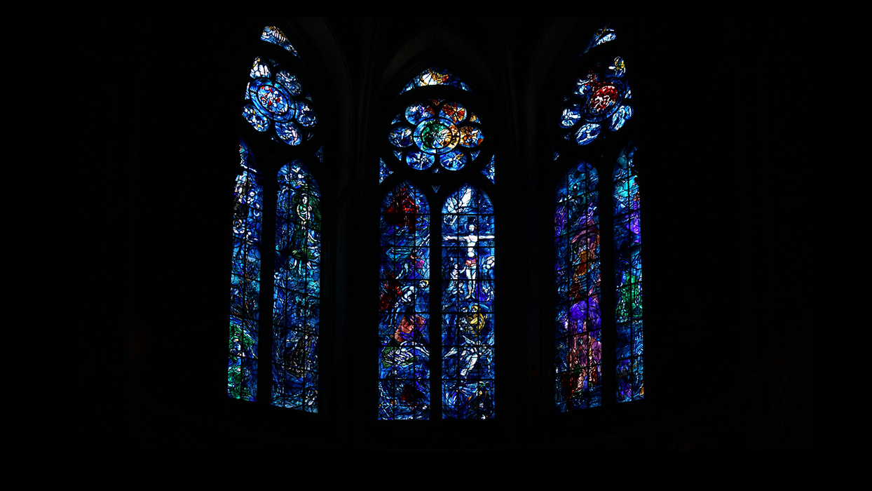 Marc Chagall, stained glass windows replacing war-damaged ones, Reims Cathedral, 1967-1985 (photo: Dr. Steven Zucker, CC BY-NC-SA 2.0)