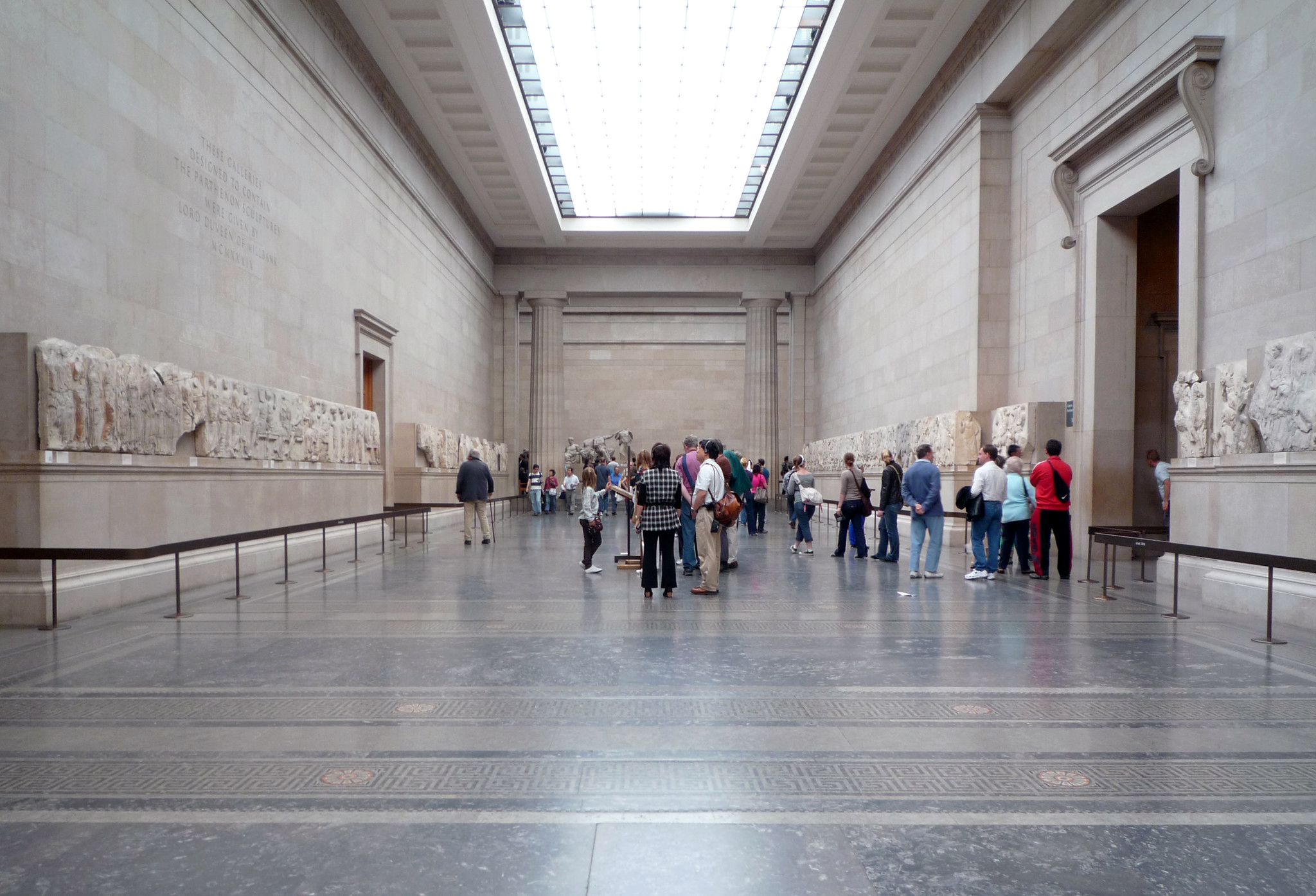 Duveen Room, British Museum, Phidias(?), Parthenon Frieze, c. 438-32 B.C.E., pentelic marble (420 linear feet of the 525 that complete the frieze are in the British Museum, photo: Dr. Steven Zucker, CC BY-NC-SA 2.0) 