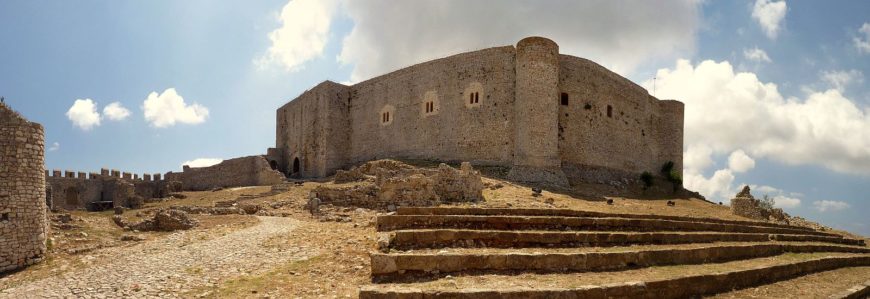 Chlemoutsi Castle, Kastro-Kyllini, 1220-23 (photo: Ronny Siegel, CC BY 2.0)