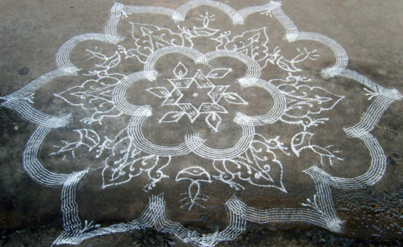 Rangoli in chalk (photo: ramya_aiyappan, CC BY-NC 2.0)