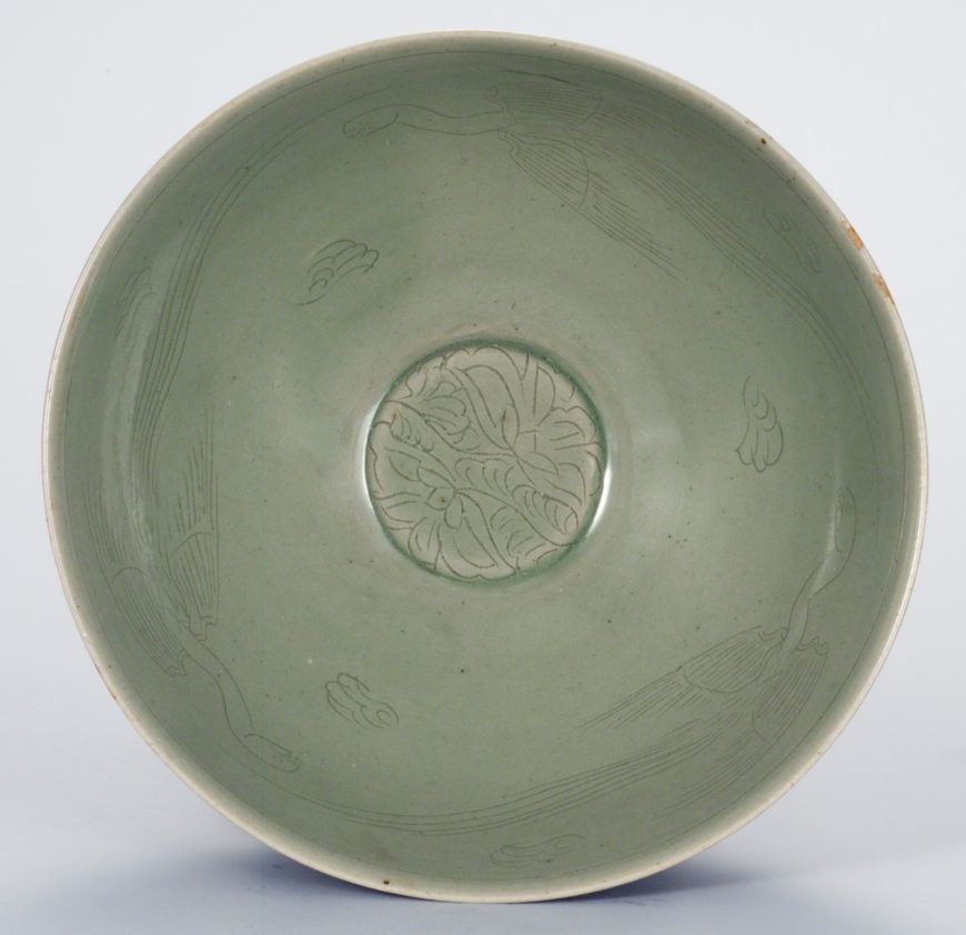 Celadon bowl with incised parrot design, Korea, Goryeo Dynasty, 918–1392, Stoneware with celadon glaze, H. 7.5 cm; Mouth D. 16.6 cm (National Museum of Korea)