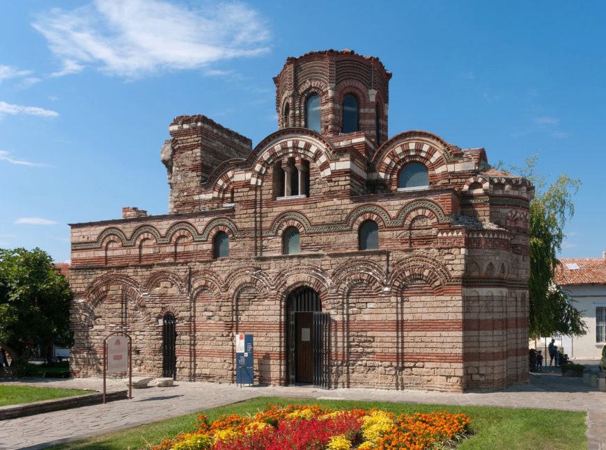 Pantokrator church, mid-14th century Nesebar, Bulgaria (photo: <a class="nolightbox" href="https://commons.wikimedia.org/wiki/File:Church_of_Christ_Pantocrator_Nesebar.jpg" target="_blank" rel="noopener noreferrer">Chrumps</a>, CC BY-SA 4.0)